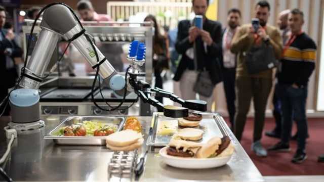 Un robot capaz de cocinar paellas, el futuro de la hostelería ya ha llegado. (Foto: BRobot5)
